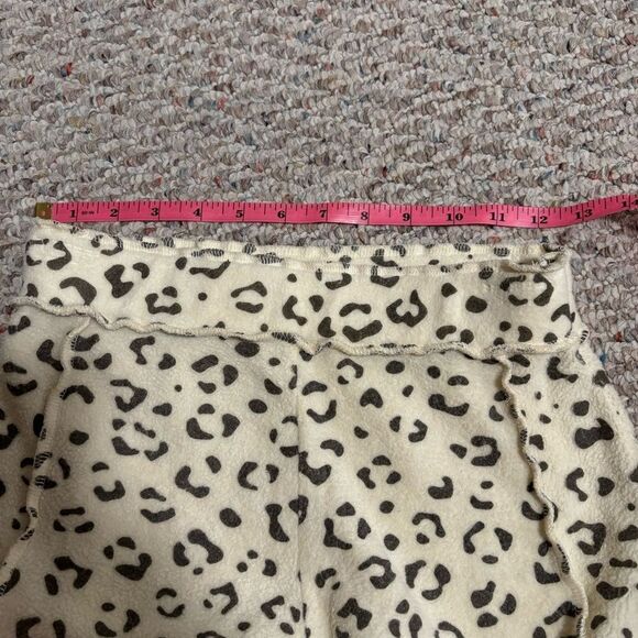 Free People Rain Check Leopard Short- Size XS - Picture 8 of 9